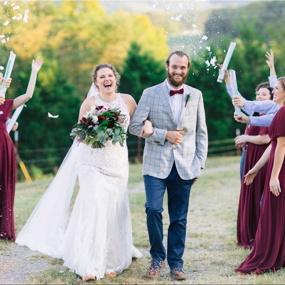 Meet your Posher, Hannah - Picture 1 of 2